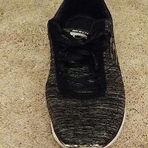 Skechers brand new lightweight tennis shoes